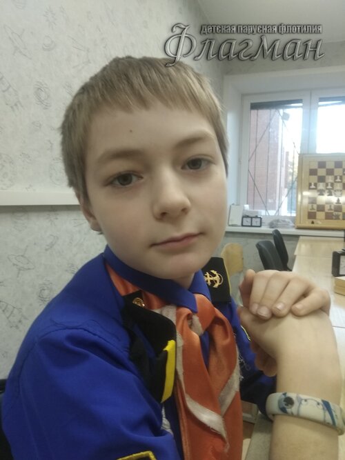 efb738bc.ID Photo.103123